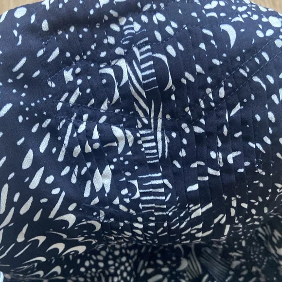 Wren & Willa Women’s Medium Sleeveless Skirt - Picture 3 of 10